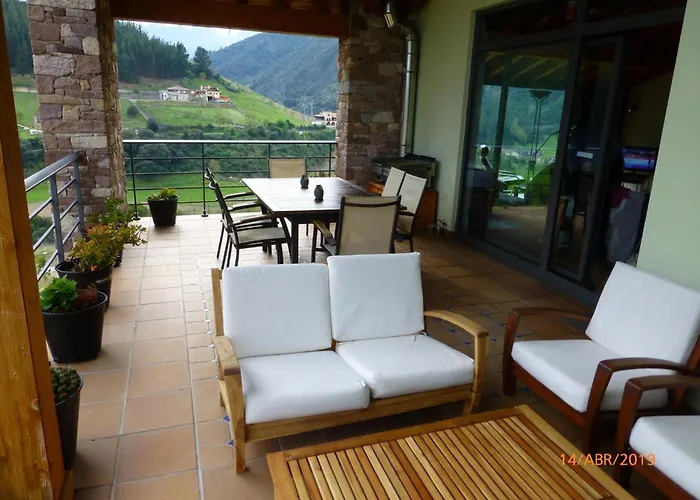 La Riega Del Peral Chalet